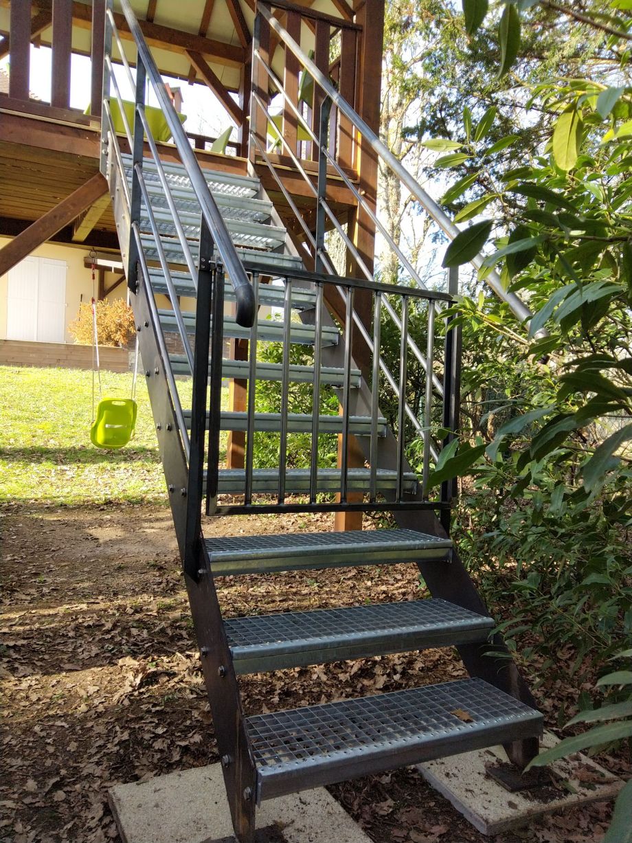 escalier sur mesure Autour de l'acier à Dijon